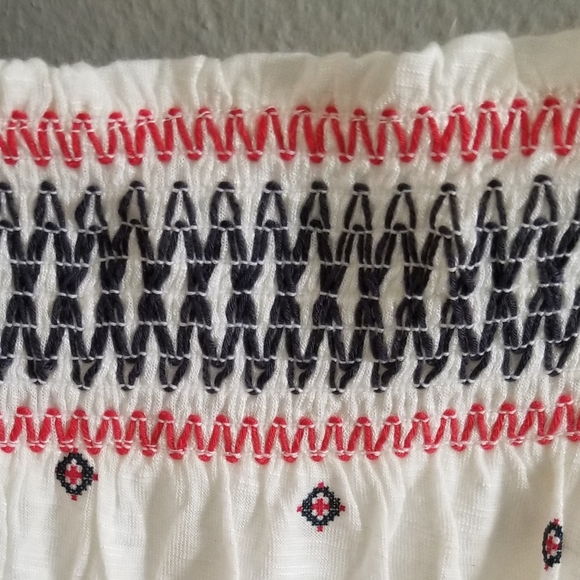 Aeropostal Cape Juby Geometric Shape Top - Picture 7 of 10